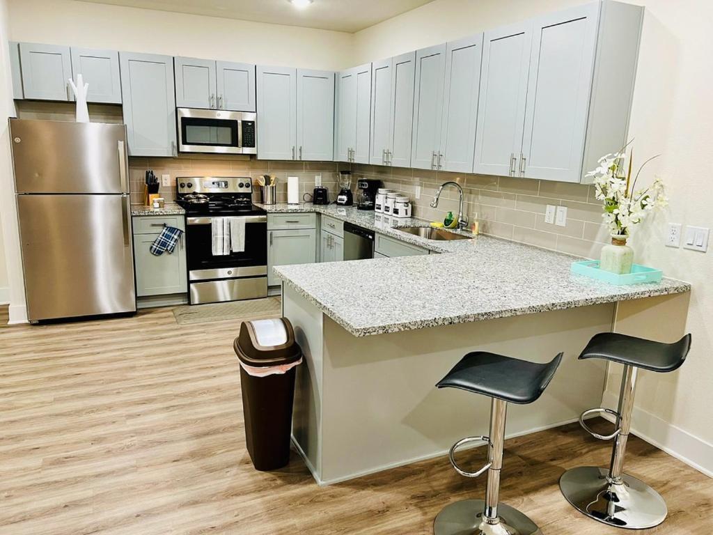 Apt 2 Bedrooms 2 Full Baths Free Parking & Free Laundry In Unit The Woodlands Esterno foto